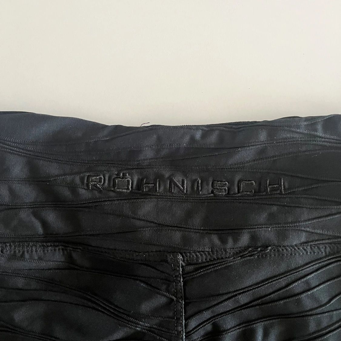 Svarta träningstights - 28