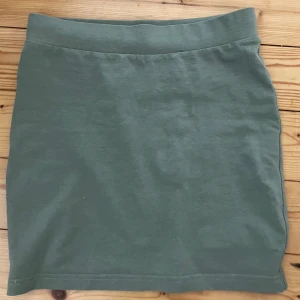 Kjol - Använd få gånger, storlek 164