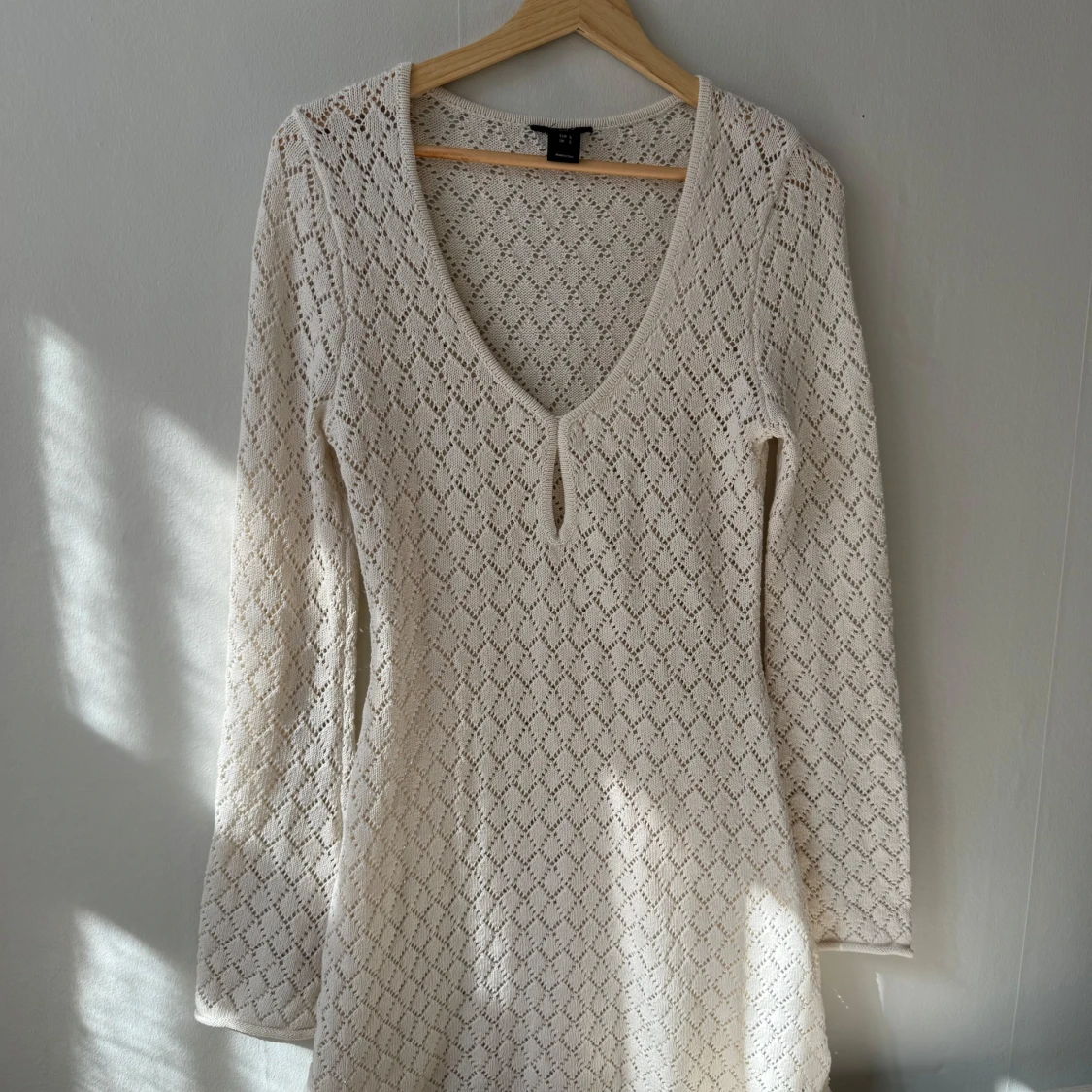 Vit stickad klänning från Lindex