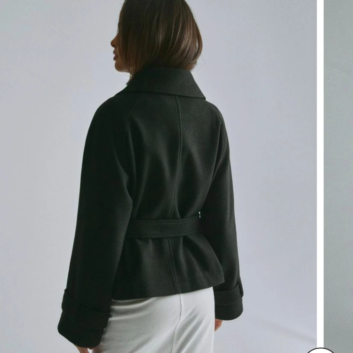 Jag säljer denna kappa om nån är intresserad - 90