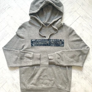 Number (n)ine hoodie  - Säljer nu denna jättesällsynta number (n)ine hoodie | Hoodie är i princip i nyskick | Storlek S | Priset kan diskuteras vid snabb affär🙌  