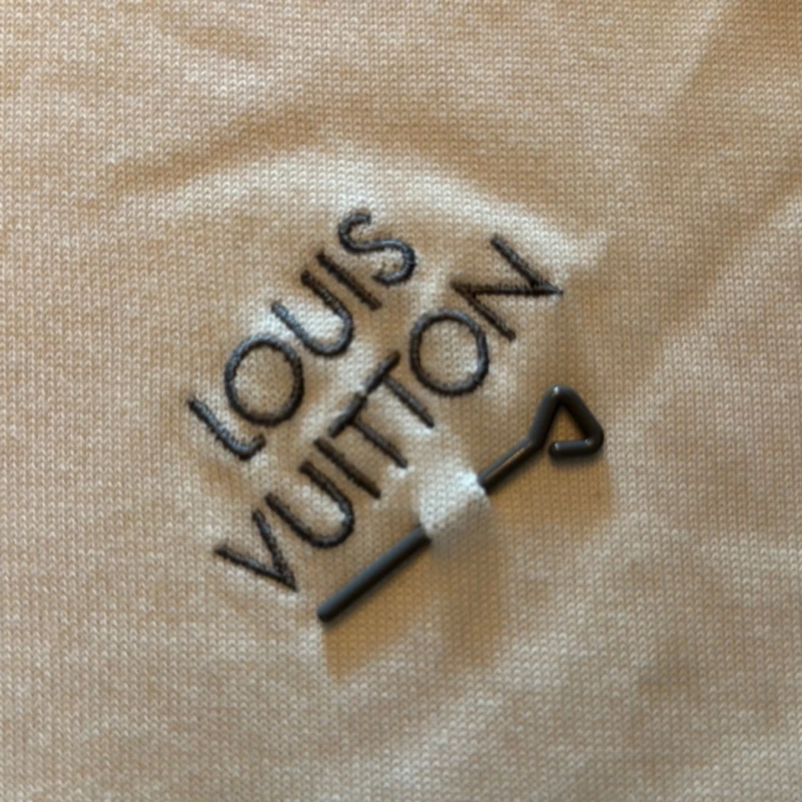 Vit kortärmad t-shirt från Louis Vuitton - 90
