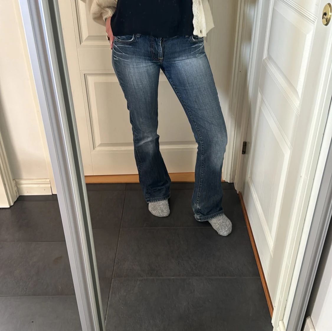 Lågmidjade bootcutjeans Guess