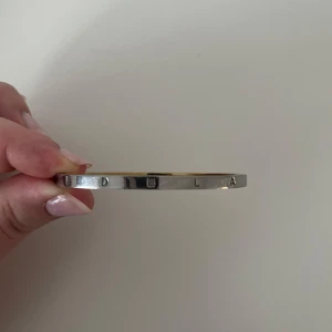 Edblad armband  - Säljer detta fina Edblad armband som är sparsamt använt.  Pris 150kr