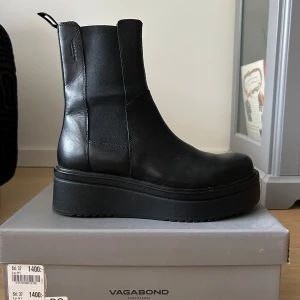 Boots - Helt nya boots med platå från vagabond. Nypris 1400kr