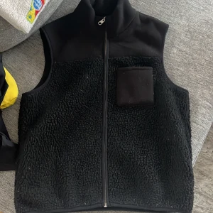 Teddy väst  - Hel och ren 