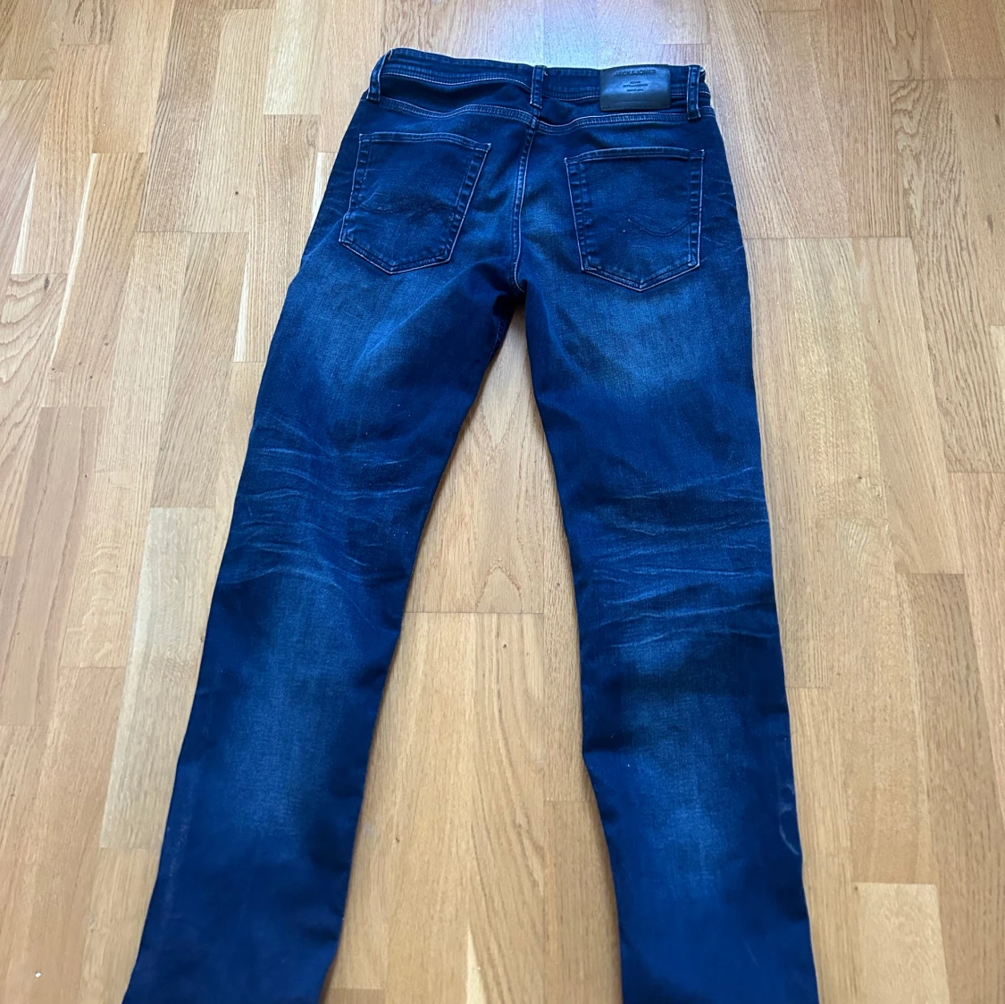 Mörkblå jeans från Jack & Jones - 91