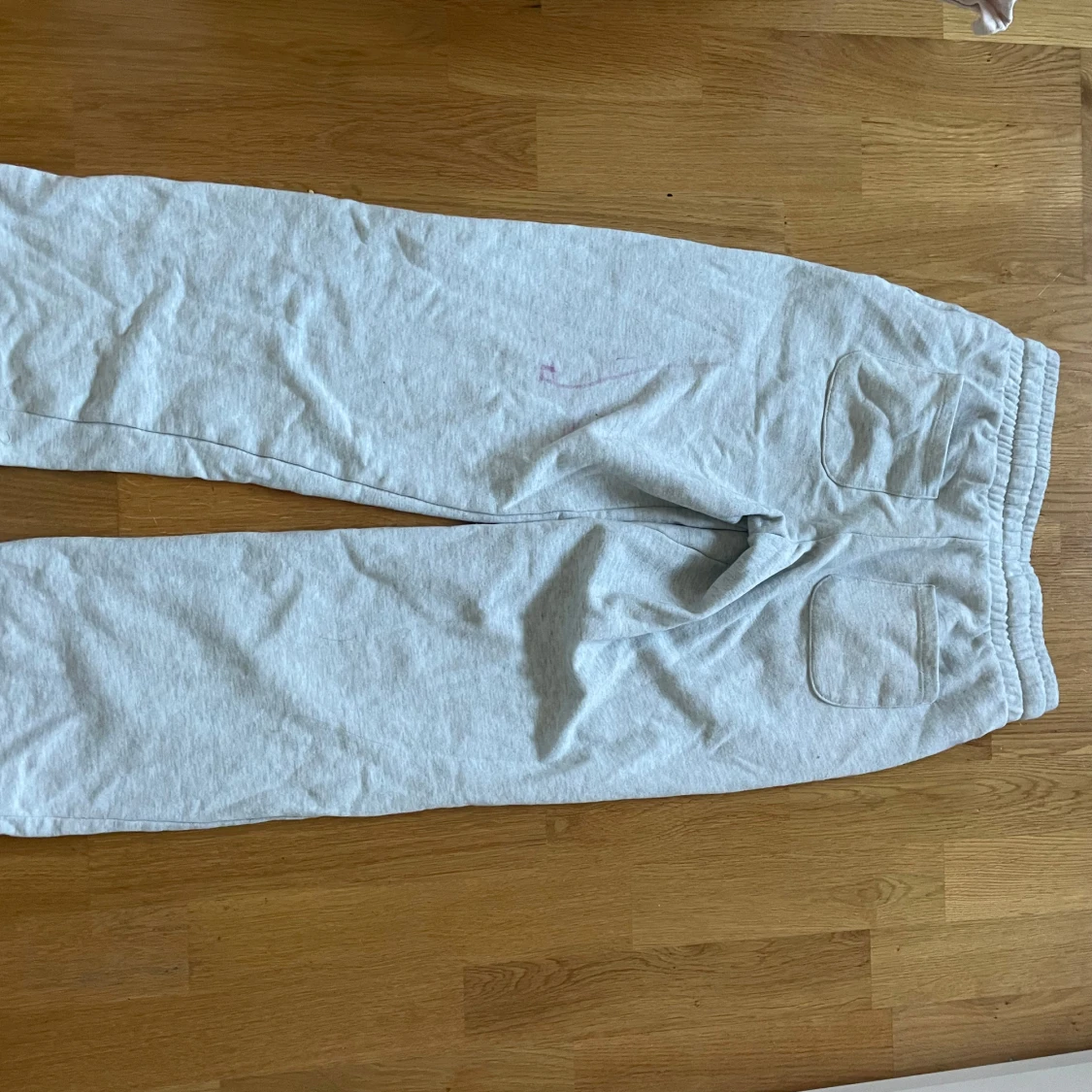 Lågmidjade mjukisbyxor - 90