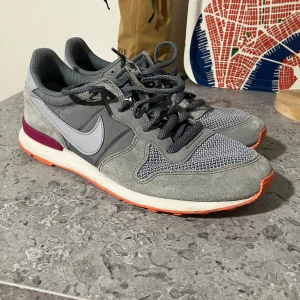 Nike internationalist - Nike sneakers i nyskick! Storlek 43