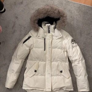 Moose knuckles - Vit moose knuckles vinter jacka 