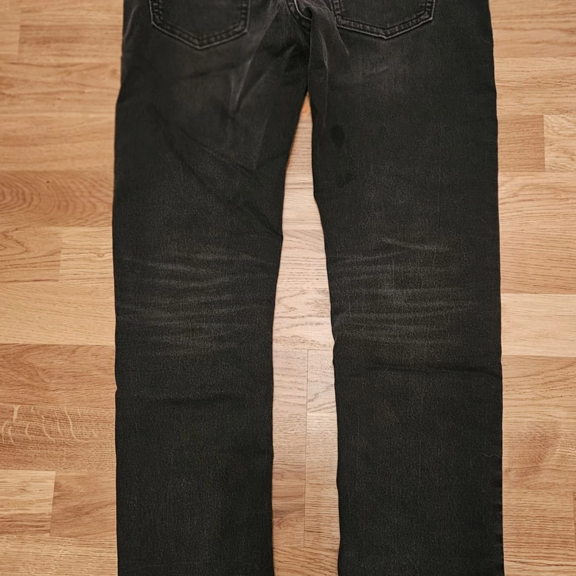 Svarta jeans  - 91