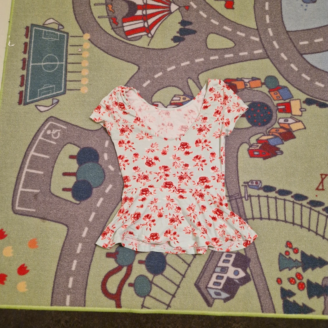 rygglös blommig tröja - 90