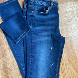 Jeans vila - Oanvänd med tags kvar. storlek 28/32