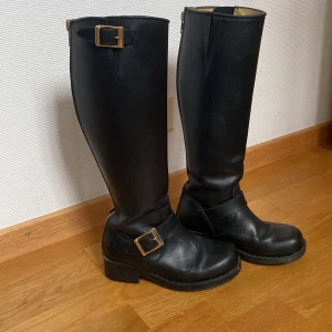 Skor - Säljer mina Johnny bulls, använt fåtal gånger stolek 35