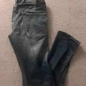 Replay jeans ambas  - Top skick inga hål som inte skall vara där eller annat dåligt skriv om frågor pris kan gå ner 