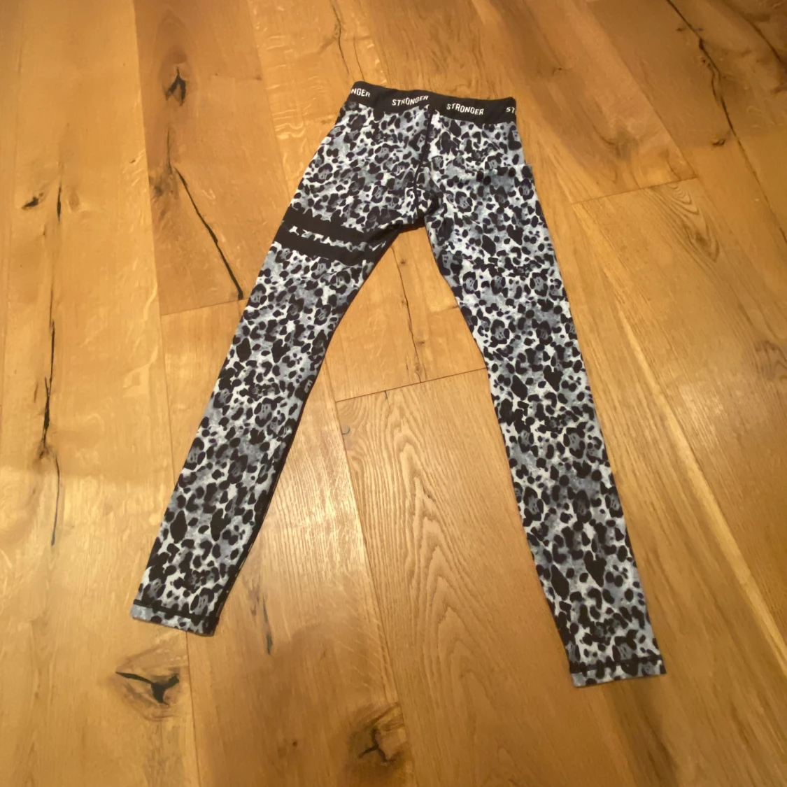 Lebardmönstarade stronges tigts - 90