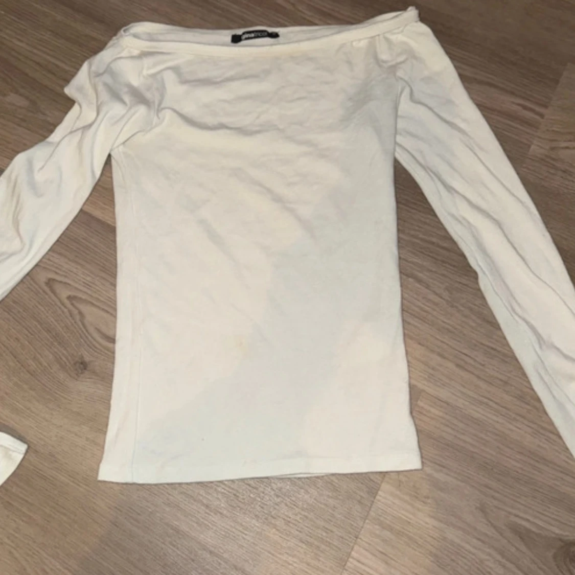 Fin off shoulder tröja