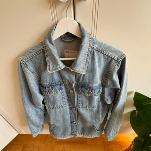 Jeansjacka - Blå jeansjacka från asos🩵