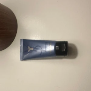 YSL gel douche integral - Skick 10/10 Bara testad Ny pris 600-700 Pris kan diskuteras