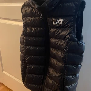 Armani väst EA7 - St 12y