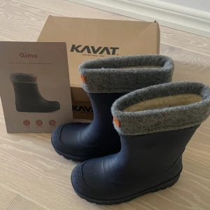 Kavat - Gummistövlar i storlek 29, helt nya 