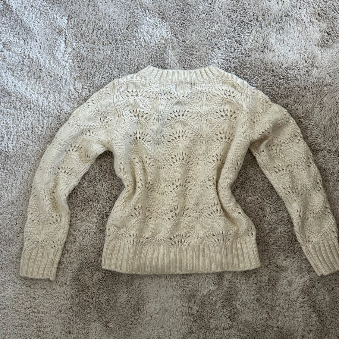 Fin stickad tröja  - 92