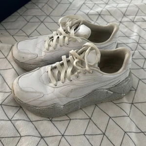 Begagnade skor  - Utan sko inlägg