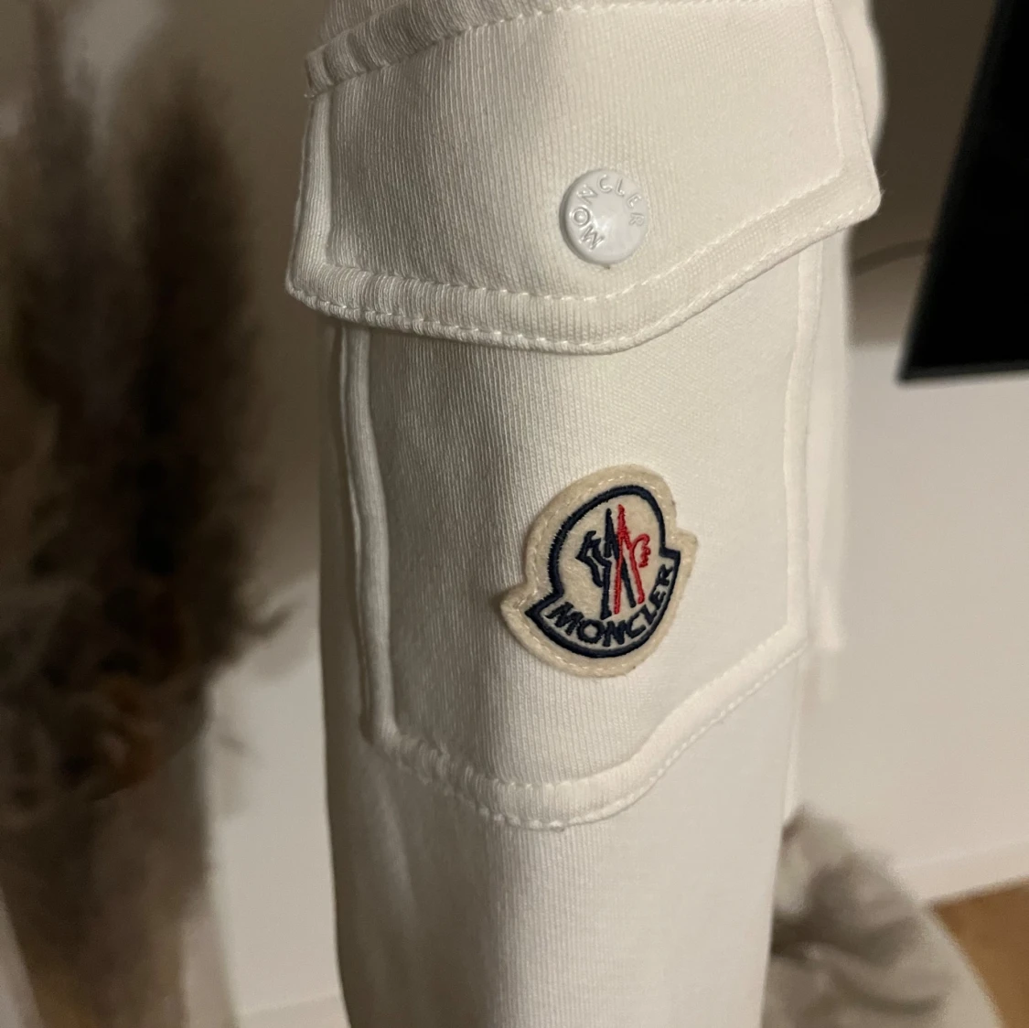 Vit moncler jacka - 90