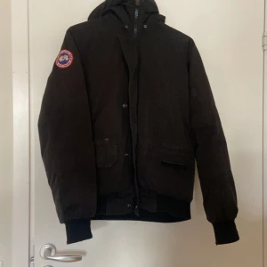 Vintage Canada Goose  - Vintage Canada Goose som gått i arv, luvan saknas och lappen är lite sliten men annars är den i bra skick.