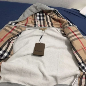 Burberry kofta  - Burberry kofta 