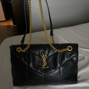 Väska - Inspirerad väska som inte kommer till användning, använd 1 gång💕💕