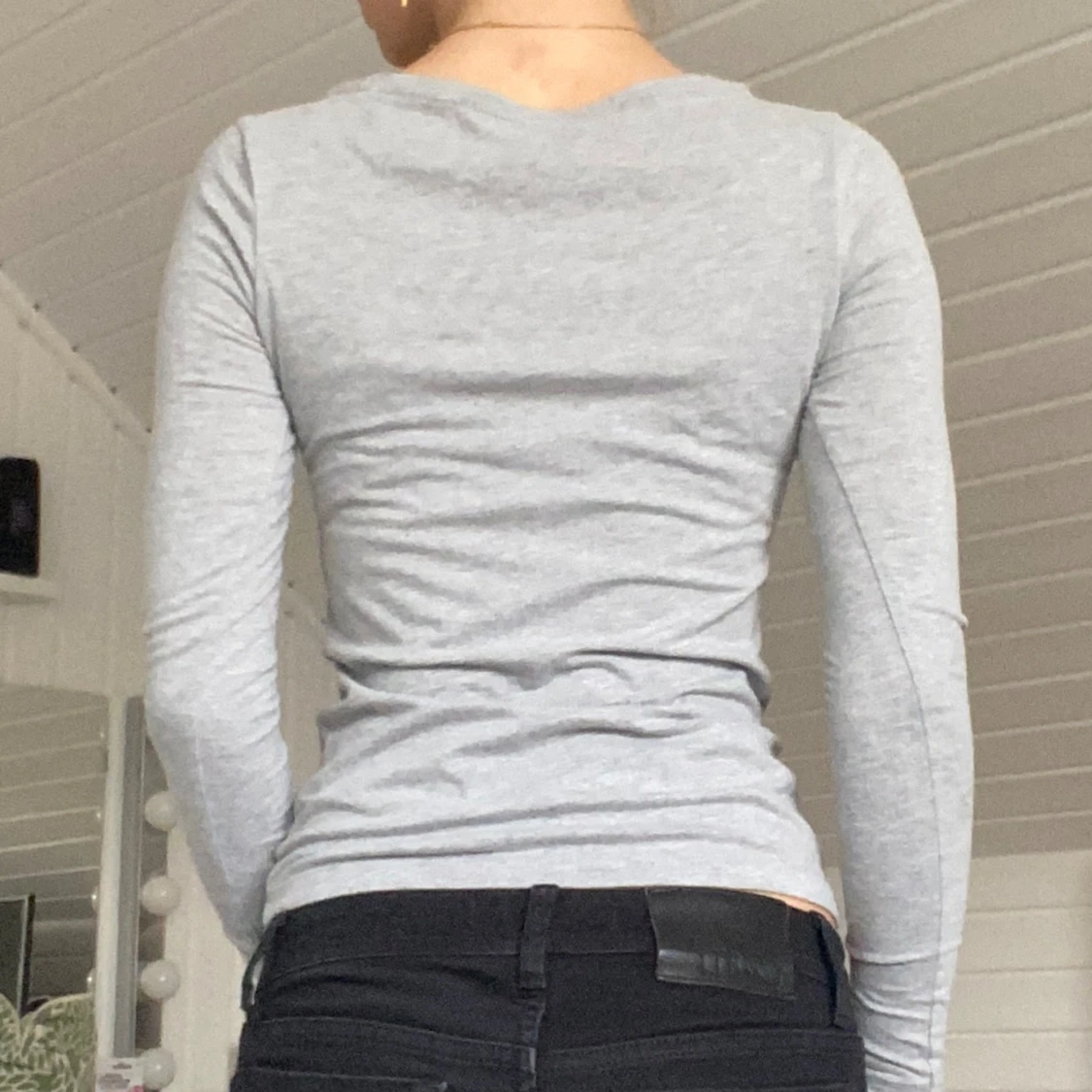 Grå långärmad topp - 91