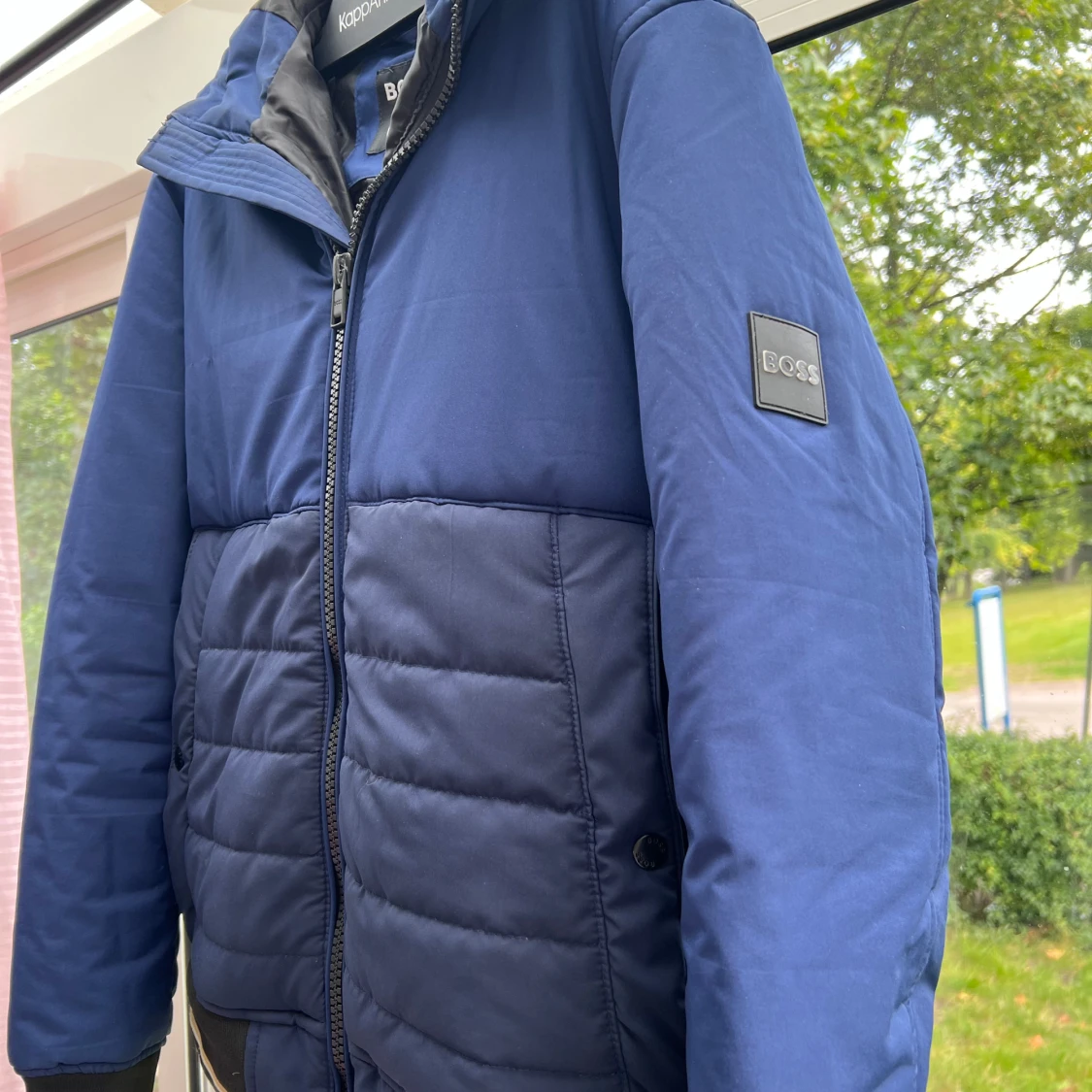 Hugo Boss jacka  - 90