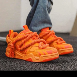 Fashionable sneakers,unique  - Good has new