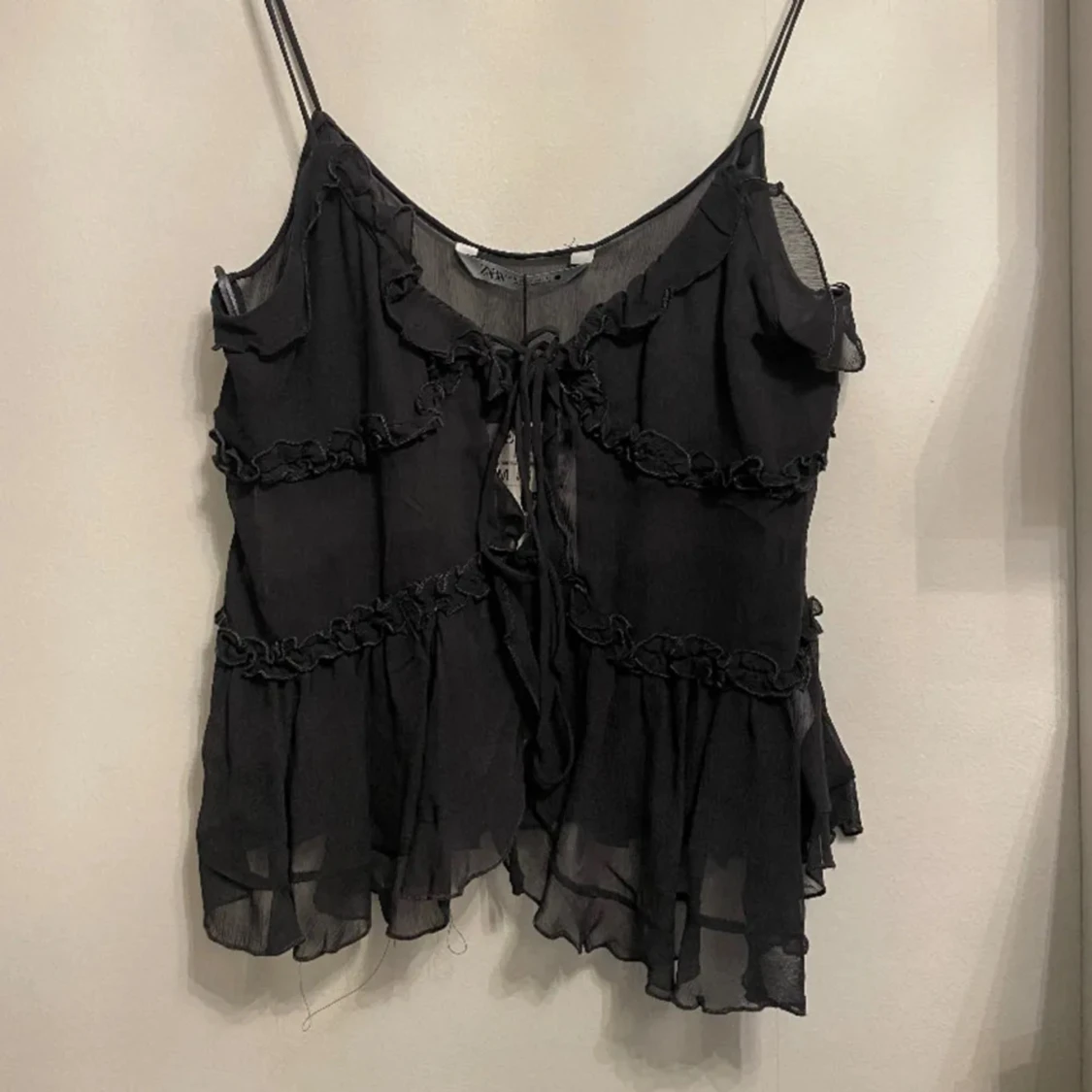 Svart volanglinnetopp - 90