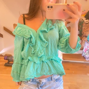 Neo noir topp - Så najs neo noir topp dyr ny och inte mkt använd alls