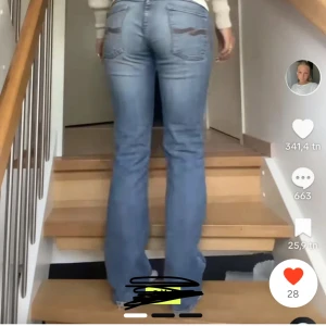 Nudie jeans - Säljer dessa lågmidjade jeans då de inte passa mig❤️midjemåttet tvärsöver 38 & innerbenslängdn är 84