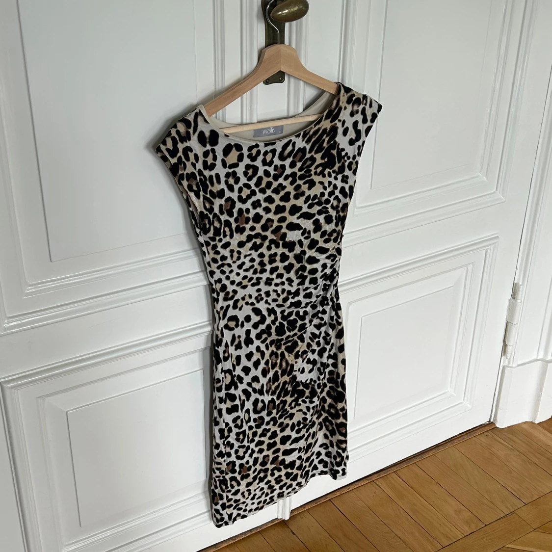 Leopardmönstrad klänning från Wallis - 90