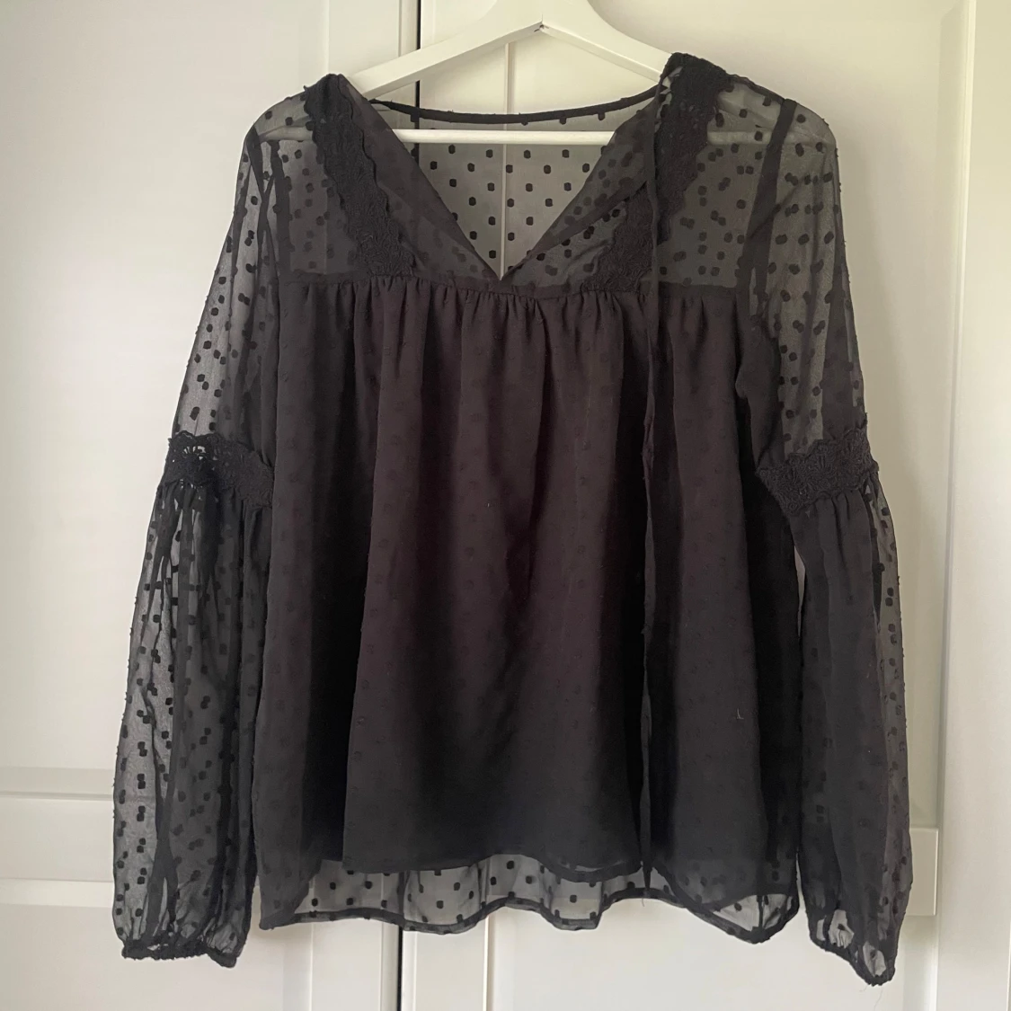 Svart tyll blus från Vila