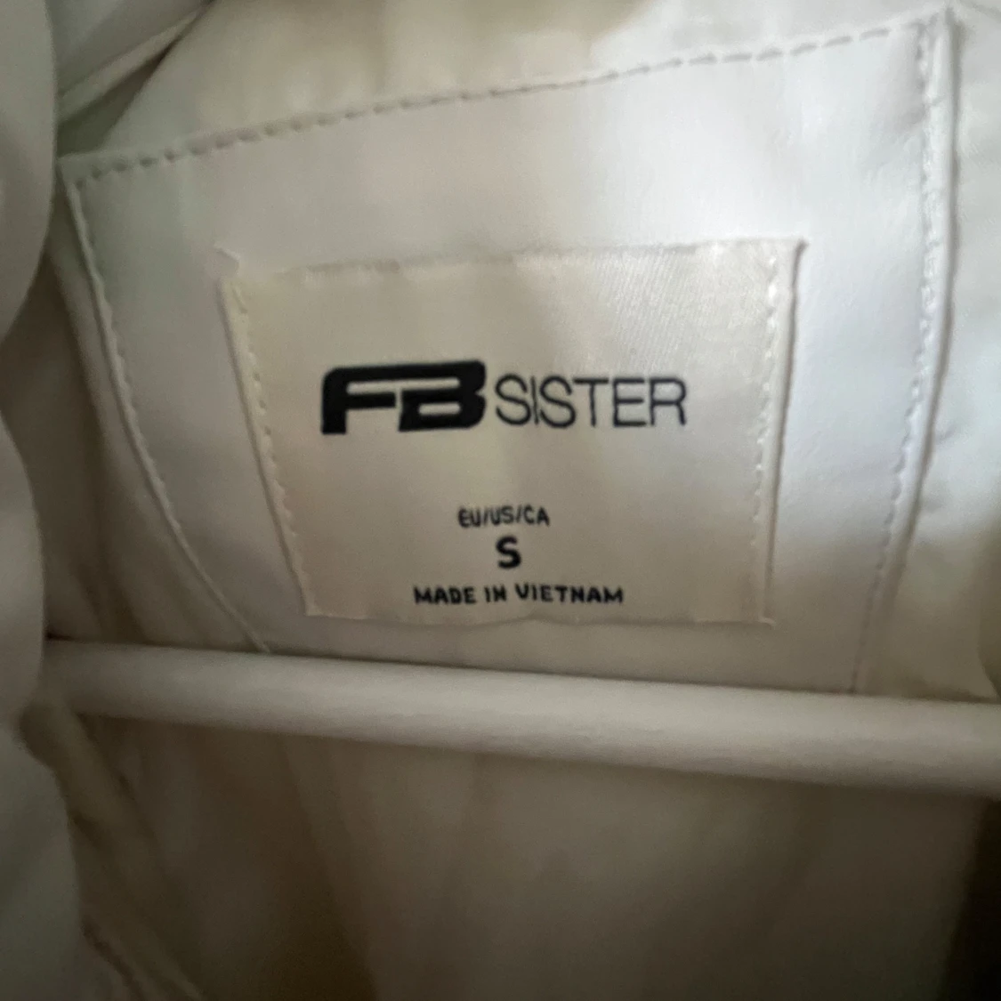 Vit pufferjacka från FB Sister - 91