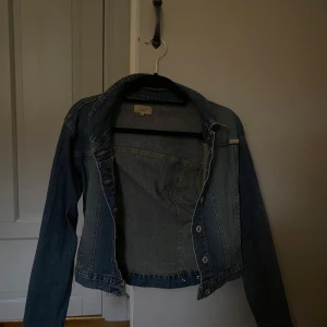 Jeans jacka  - Super fint jeans jacka! 💕