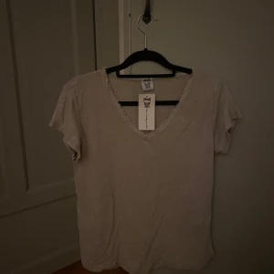 Tröja  - Helt ny tröja! 💕