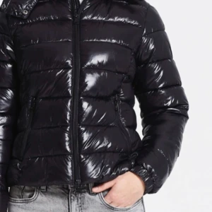 Pufferjacka  - Aldrig använd, slutsåld. 