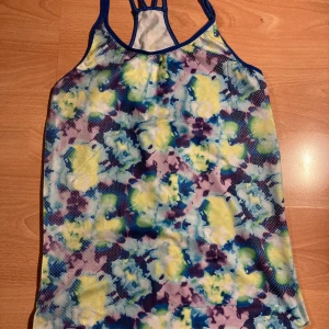 Träningslinne  - Panos Emporio sömlöst linne  Strl XS/S