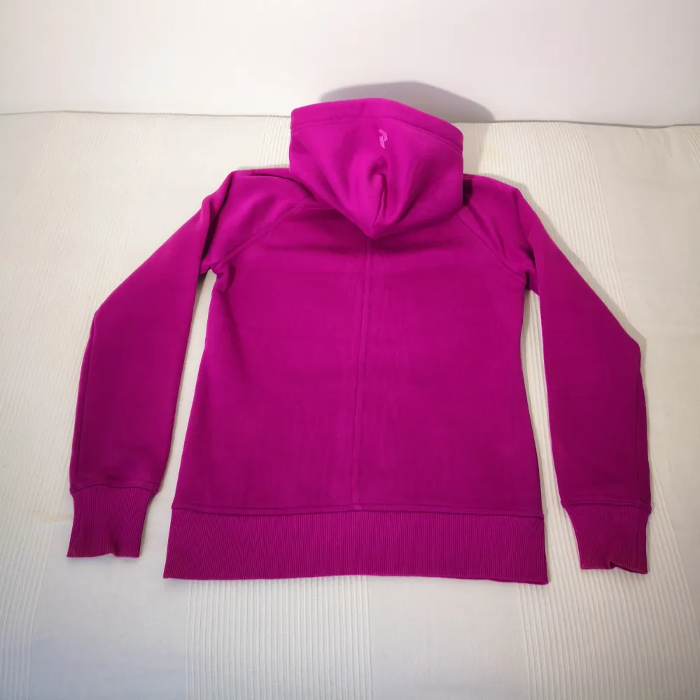 Rosa/lila Hoodie från Peak Performance. Storlek Medium. Fint skick. Köparen står för fraktkostnaden. . Hoodies.