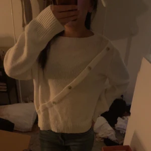 Stickad tröja  - Stickad tröja från design by si men som inte kommer till andvändning dessvärre💕