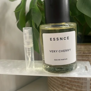 2ml‼️Very cherry  - 2 ml splitt ‼️ essbce very cherry