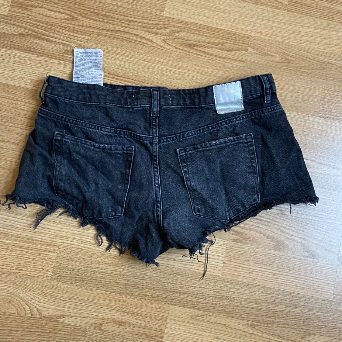 Svarta jeansshorts från Zara - 1