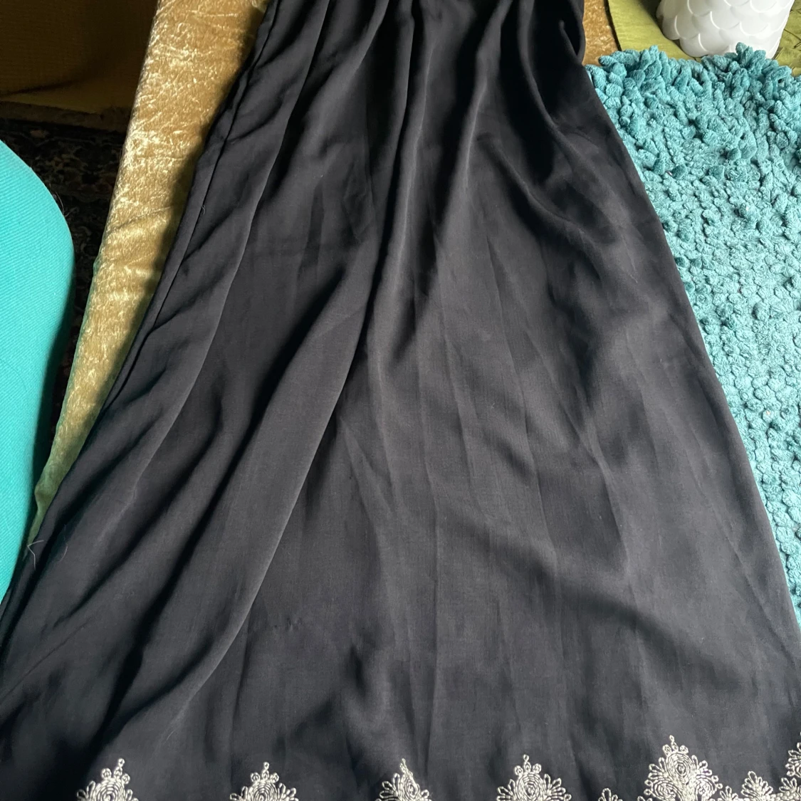 Svart långkjol från In Vogue Paris