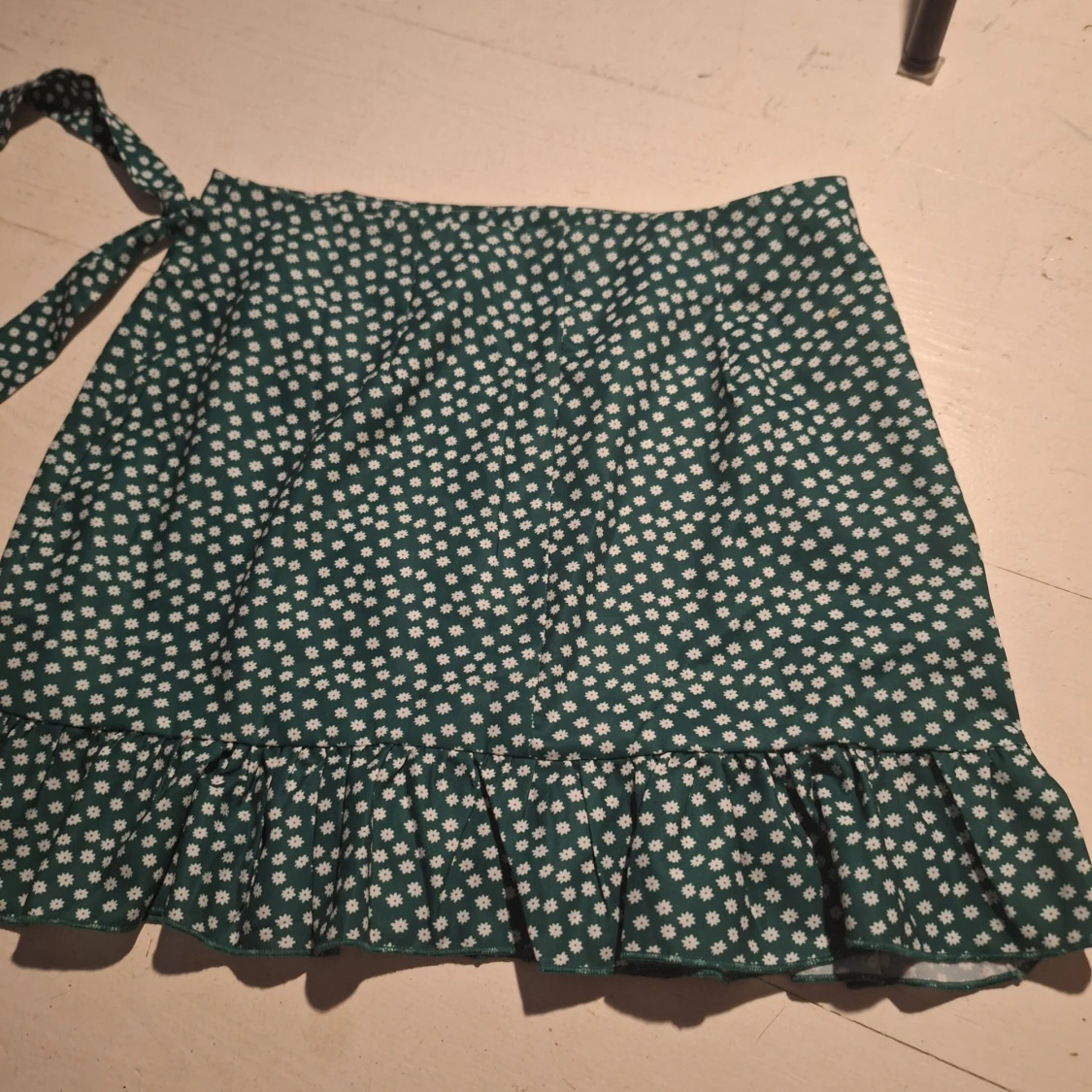 Grön blommig omlottkjol - 1